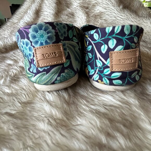 TOMS Liberty of London Print Alpargatas - Picture 4 of 5